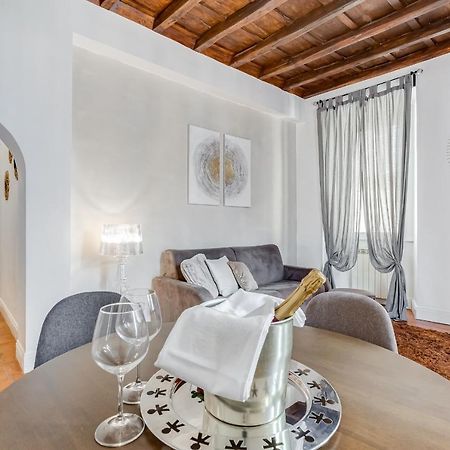 Campo Dei Fiori Royal Orchid Apartment Roma Dış mekan fotoğraf
